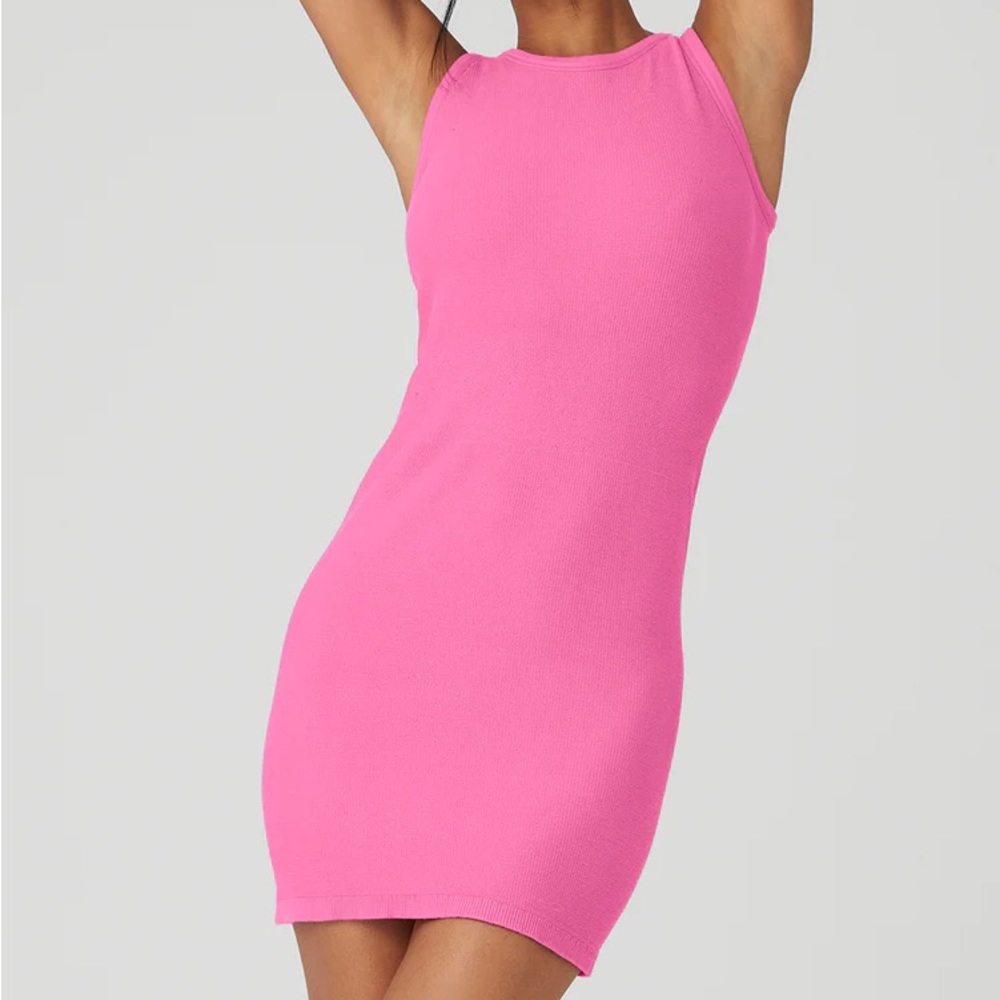 Alo Yoga Seamless ribbed warm night dress in paradise pink